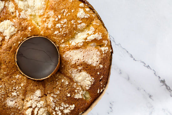 Lemon Crumble Bundt Cake