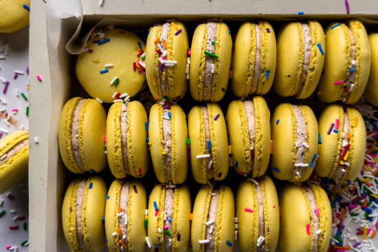 Cookies & Cream Macaron