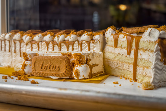 Lotus Biscoff Cake Slice
