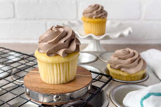 Vanilla Cake Chocolate Icing Cupcakes